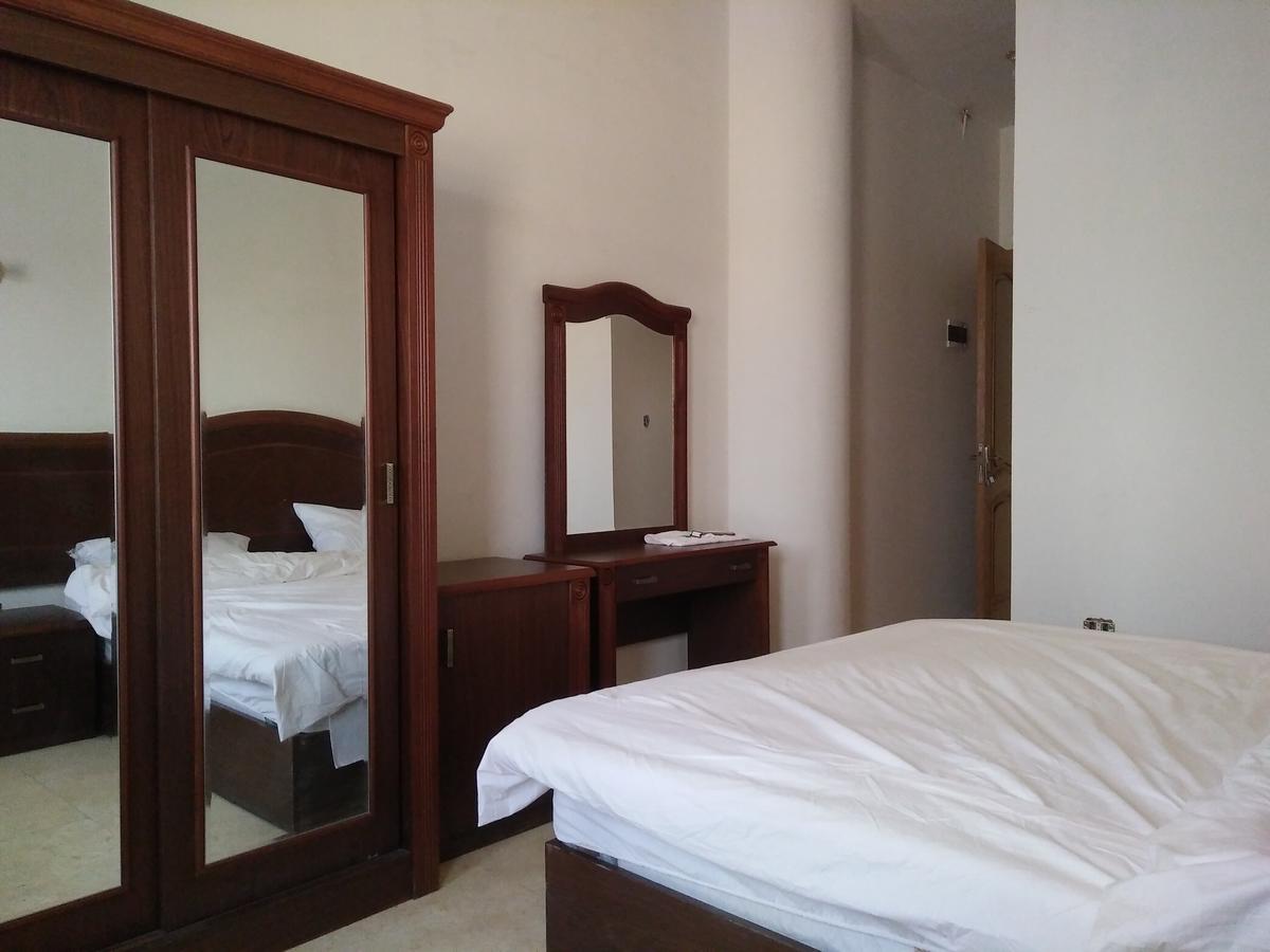 Royal Nj Hotel Бурдж Ел Араб Екстериор снимка