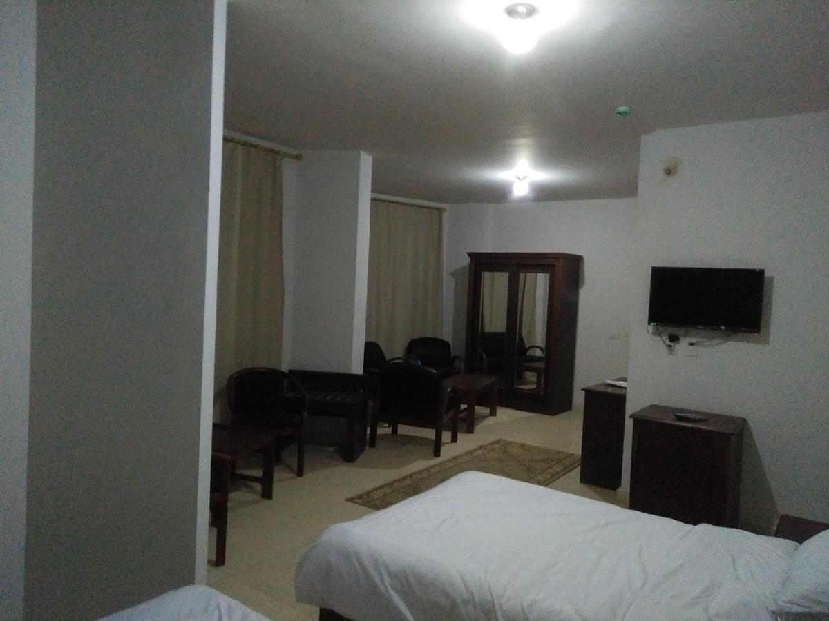 Royal Nj Hotel Бурдж Ел Араб Екстериор снимка