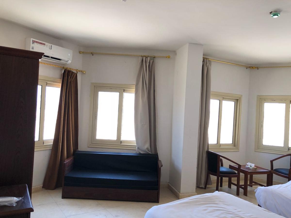 Royal Nj Hotel Бурдж Ел Араб Екстериор снимка